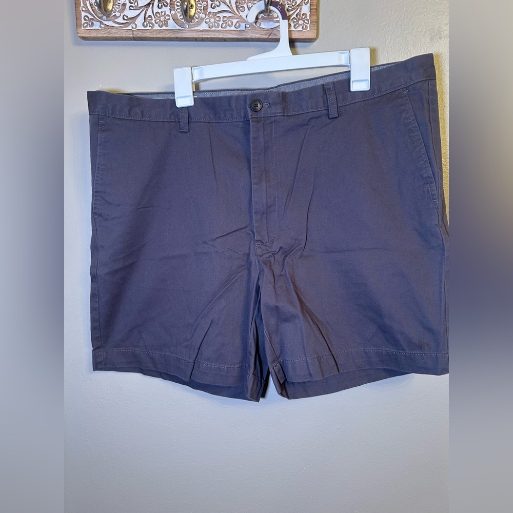 Amazon Essentials Men's Dark Gray Flat Front Shor… - image 1